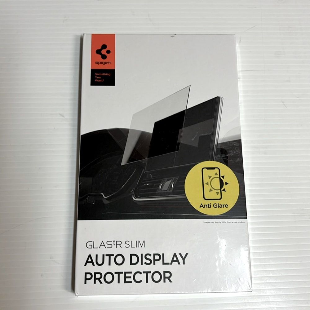 Spigen Auto Display Protector [GlasTR Slim] 8 Inch Anti-Glare - NEW in package